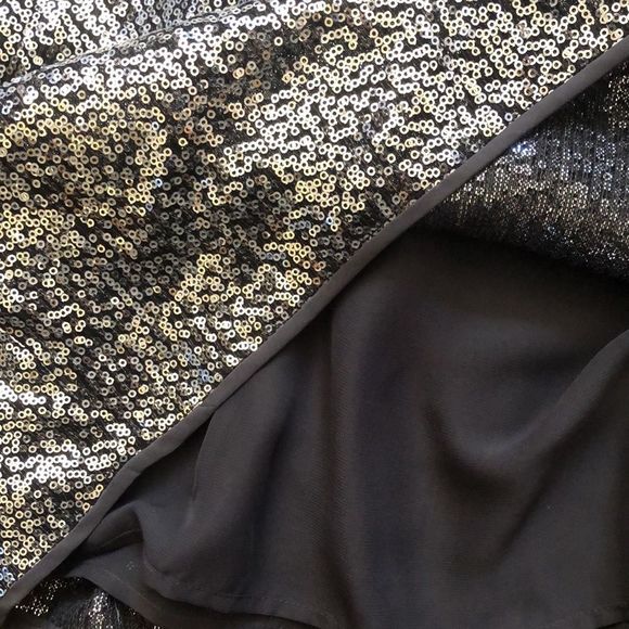 GAP Silver Sequin Fully Lined Skirt With Side Zipper Size 8 NWT - Picture 4 of 10